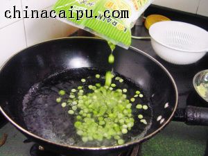 �����ڽ��ܸ��ر����ձ��ˡ��ձ���������