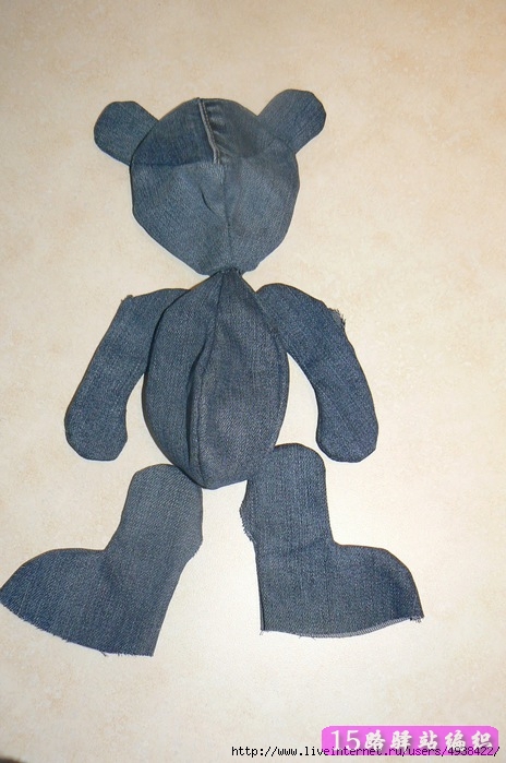 旧牛仔裤制作成泰迪熊的方纸|手工布艺作品教程