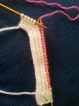 儿童毛衣弧线领子的编织方法图解，国外的教程